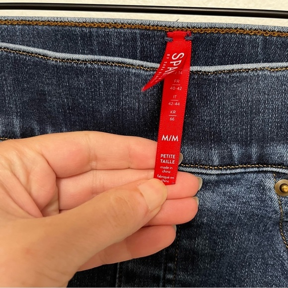 Spanx Distressed Skinny Jeans Blue Raw Hem 20203Q Size 6-8/Medium Petite - Picture 7 of 12